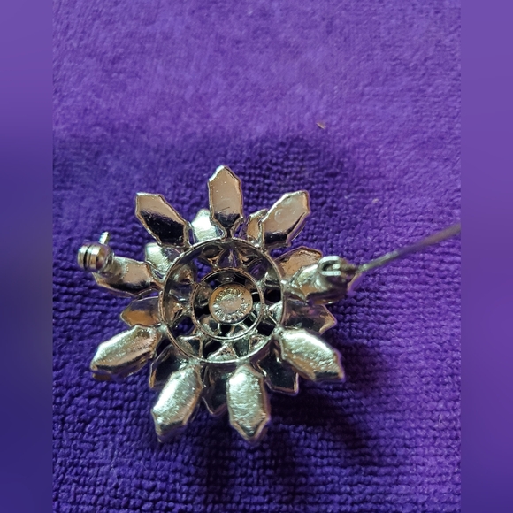 Vintage Brooch - Picture 3 of 7